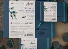 Элегантный скетчбук для акварели "Ладога" с твердой обложкой с имитацией кожи предназначен для акварели, а также акварельных карандашей и маркеров, гуаши и акрила, туши, смешанных техник. Содержит 20 листов бумаги из 100% хлопка натурального белого цвета прекрасного качества со средней зернистостью…