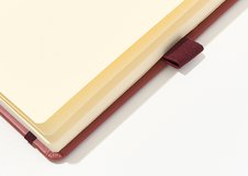 Блокнот для зарисовок Sketchmarker 140г/кв.м 13*21см 80л твердая обложка Красный винтаж