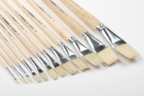 Кисть из щетины, плоская, длинная ручка, №14