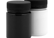Набор акриловых красок по ткани 2 цвета в банках 50 мл: ULTRA BLACK + EXTRA WHITE.  Акриловые краски по ткани изготавливаются на основе водной акриловой дисперсии и образуют после высыхания прочную эластичную пленку на поверхности. Краски предназначены для росписи хлопчатобумажных и шелковых тканей…