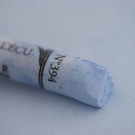Диаметр -10 мм, длина - 64 мм. 
Для наилучшего эффекта желательно использовать качественную бумагу для пастели. Для наилучшей сохранности работы рекомендуется фиксировать каждый слой перед тем, как наносить новый. Однако, необходимо избегать сильной фиксации последного завершающего слоя пастели, ин…