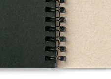 Материалы и инструменты серии «Сонет» предназначены для обучения, творческой практики и развития профессиональных навыков. Серия помогает осваивать различные художественные техники и обеспечивает стабильный результат в процессе работы начинающим художникам, учащимся художественных школ, преподавате…