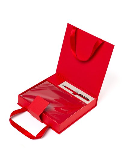 Подарочный набор «Стихия» Grey Edition / Port Red Edition — это элегантное сочетание функциональности и современного дизайна для работы, учёбы и повседневных записей. В набор входят блокнот формата A5 и шариковая ручка в металлическом корпусе, выполненные в единой цветовой концепции коллекции.
Блок…