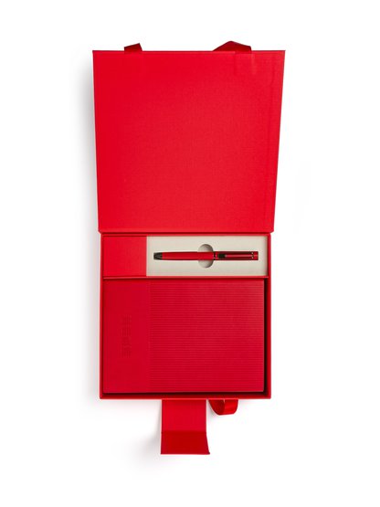 Подарочный набор «Стихия» Grey Edition / Port Red Edition — это элегантное сочетание функциональности и современного дизайна для работы, учёбы и повседневных записей. В набор входят блокнот формата A5 и шариковая ручка в металлическом корпусе, выполненные в единой цветовой концепции коллекции.
Блок…