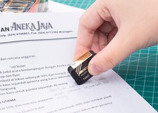 Ластик Deli Scribe Infinite EH00510 — мягкий черный ластик из nano PVC. Обеспечивает чистое и пылеобразное стирание без повреждения бумаги. Отличается комфортным хватом и высокой точностью стирания.