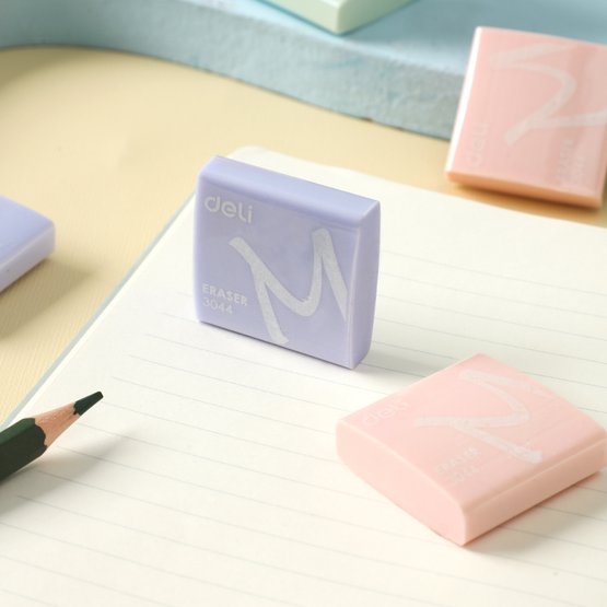 Ластик Deli Soft E3044 — мягкий школьный ластик из PVC, обеспечивающий чистое стирание без повреждения поверхности бумаги. Подходит для повседневного использования в школе и офисе.
