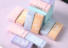 Ластик Deli Macaron EH02200 — экологичный PVC-ластик с мягкой текстурой и технологией без пыли. Обеспечивает чистое стирание и комфортное использование. Поставляется в пластиковом тубусе для удобного хранения.