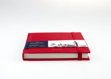 Блокнот для зарисовок Finenolo 160г/кв.м 12*12см 40л твердая обложка красный