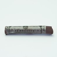 Диаметр -10 мм, длина - 64 мм. 
Для наилучшего эффекта желательно использовать качественную бумагу для пастели. Для наилучшей сохранности работы рекомендуется фиксировать каждый слой перед тем, как наносить новый. Однако, необходимо избегать сильной фиксации последного завершающего слоя пастели, ин…