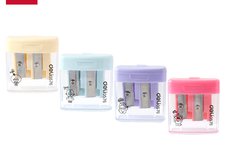 Ручная точилка Deli Cubic оснащена двумя отверстиями для карандашей разного диаметра. Пластиковый корпус выполнен в ярких цветах ассорти. Поставляется в удобном дисплей-боксе.