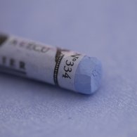 Диаметр -10 мм, длина - 64 мм. 
Для наилучшего эффекта желательно использовать качественную бумагу для пастели. Для наилучшей сохранности работы рекомендуется фиксировать каждый слой перед тем, как наносить новый. Однако, необходимо избегать сильной фиксации последного завершающего слоя пастели, ин…