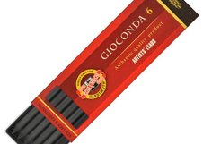 Матовые чернографитные стержни для цанговых карандашей GIOCONDA - уникальный продукт KOH-I-NOOR.
Высококачественные добавки дают интенсивный черный бархатный оттенок.
Благодаря толщине 5,6 мм стержни можно использовать самостоятельно, но в цанговом карандаше стержень не пачкает рук, а также снижен …