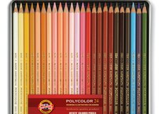 Набор профессиональных цветных карандашей POLYCOLOR состоит из палитры 24 цветов, специально подобранных для создания портретов.
Корпус карандашей изготовлен из калифорнийского кедра - древесины высочайшего качества, а стержни обладают высокой светостойкостью, яркие насыщенные цвета хорошо смешиваю…