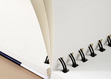 Альбом для графики Finenolo 160г/м2 A4 60л спираль по короткой стороне твердая обложка
